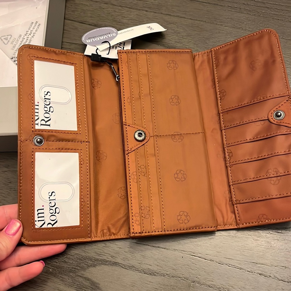New Kim Rogers Wallet, never used:
